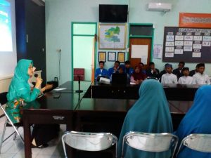 Empat Siswa SMA Ar Rohmah Mengikuti Penyegaran Kader Kesehatan Sekolah 3