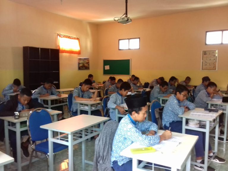 Uji Kompetensi Soal UNBK Kelas IX SMP Ar Rohmah