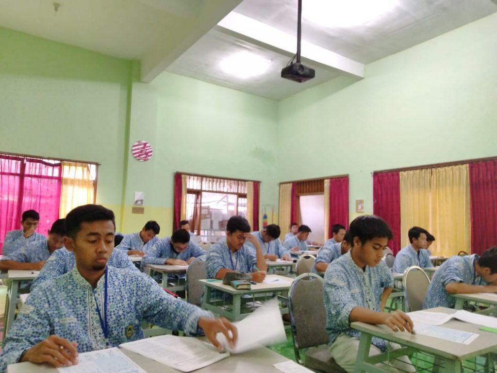 Ujian Akhir Semester Ganjil SMP SMA Ar Rohmah