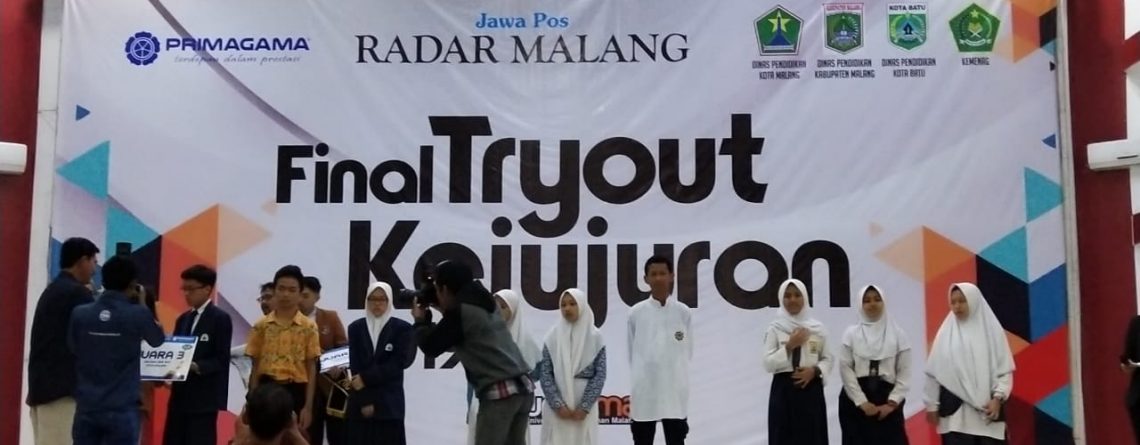 Siswa Lembaga Pendidikan Islam SMP Ar Rohmah Juarai Try Out Kejujuran Radar Malang 2019