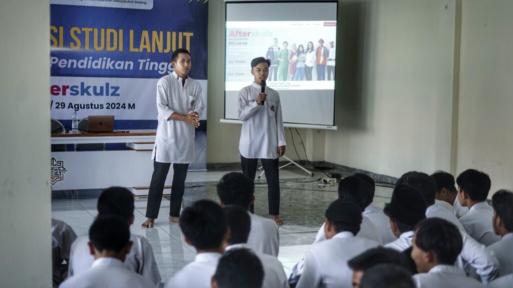 Siapkan Santri Masuk PTN, SMA Ar-Rohmah Putra Gelar Seminar Motivasi Sukses Studi Lanjut