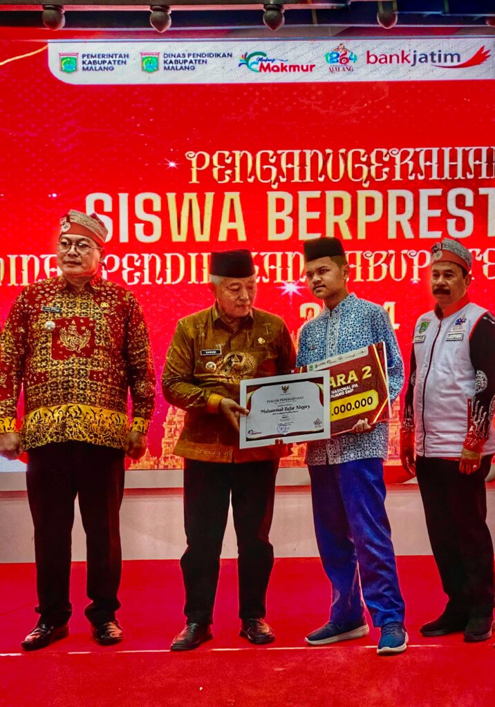 Santri SMP Ar-Rohmah Putra Sabet Medali Perak OSN Nasional, Bupati Malang Beri Penghargaan