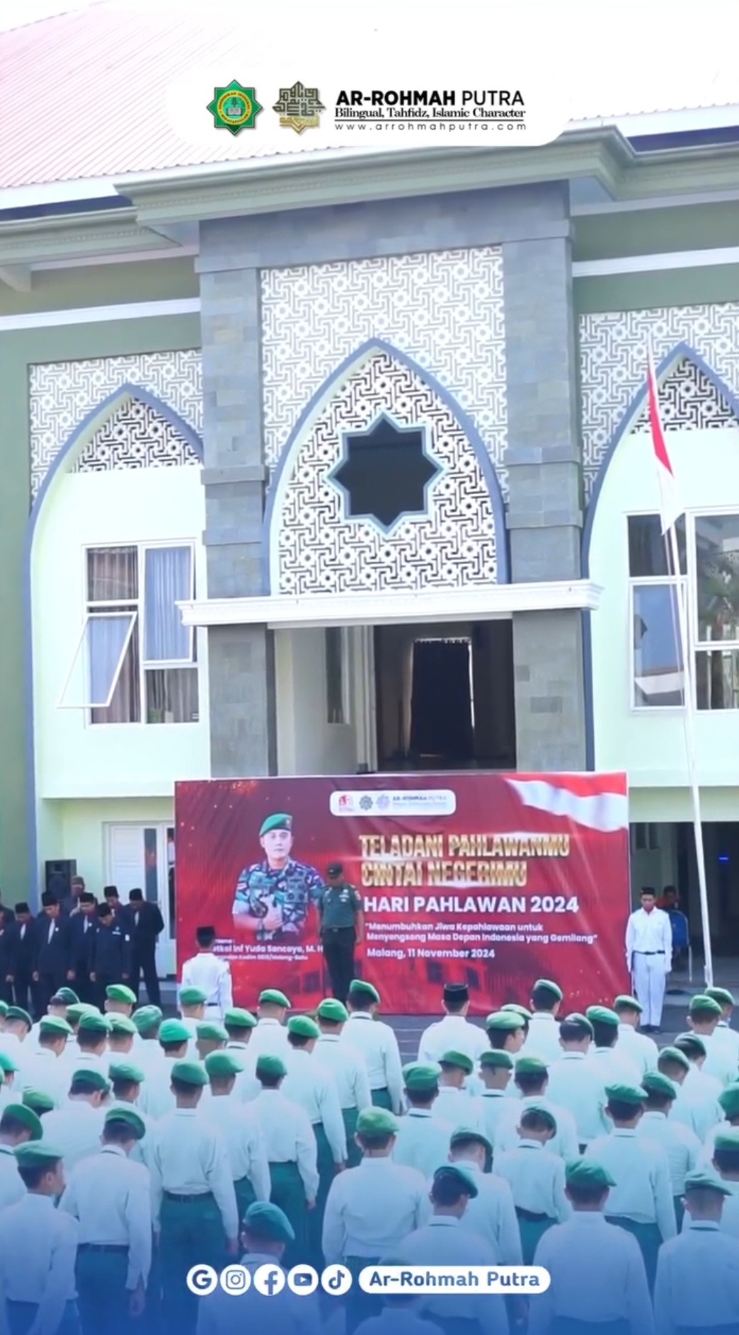 Ar-Rohmah Putra Gelar Upacara Peringatan Hari Pahlawan 1 1731639254094