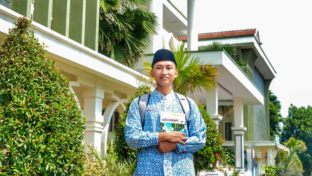 Mengenal Danish Adabi Muhammad, Potret Santri SMA Ar-Rohmah Putra Sarat Prestasi 19 Mengenal Danish Adabi Muhammad, Potret Santri SMA Ar-Rohmah Putra Sarat Prestasi