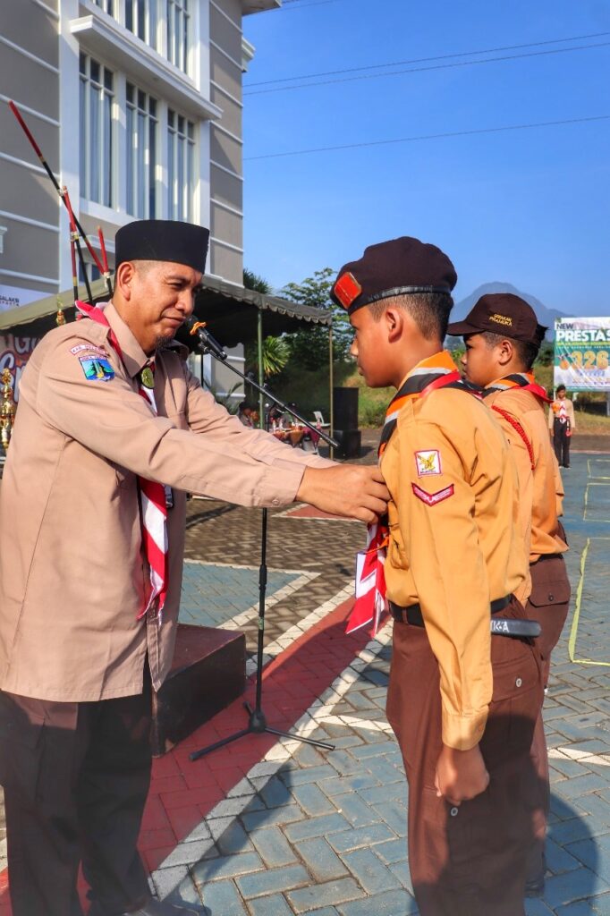 SMP Ar-Rohmah Putra Sukses Gelar Lomba Galang Latih Aksi dan Kreasi (Galaksi) Tingkat SD/MI Se-Jawa Timur
