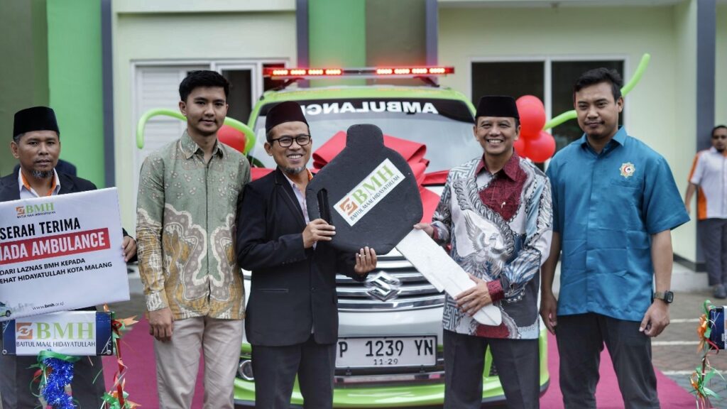 Tingkatkan Kualitas Layanan Kesehatan, Klinik Hidayatullah Launching Ambulans