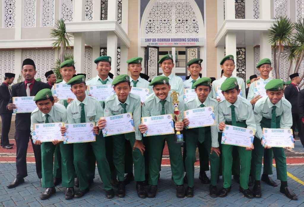 SMP Ar-Rohmah Putra Raih Juara Mini Soccer Liga Pendidikan Malang Raya