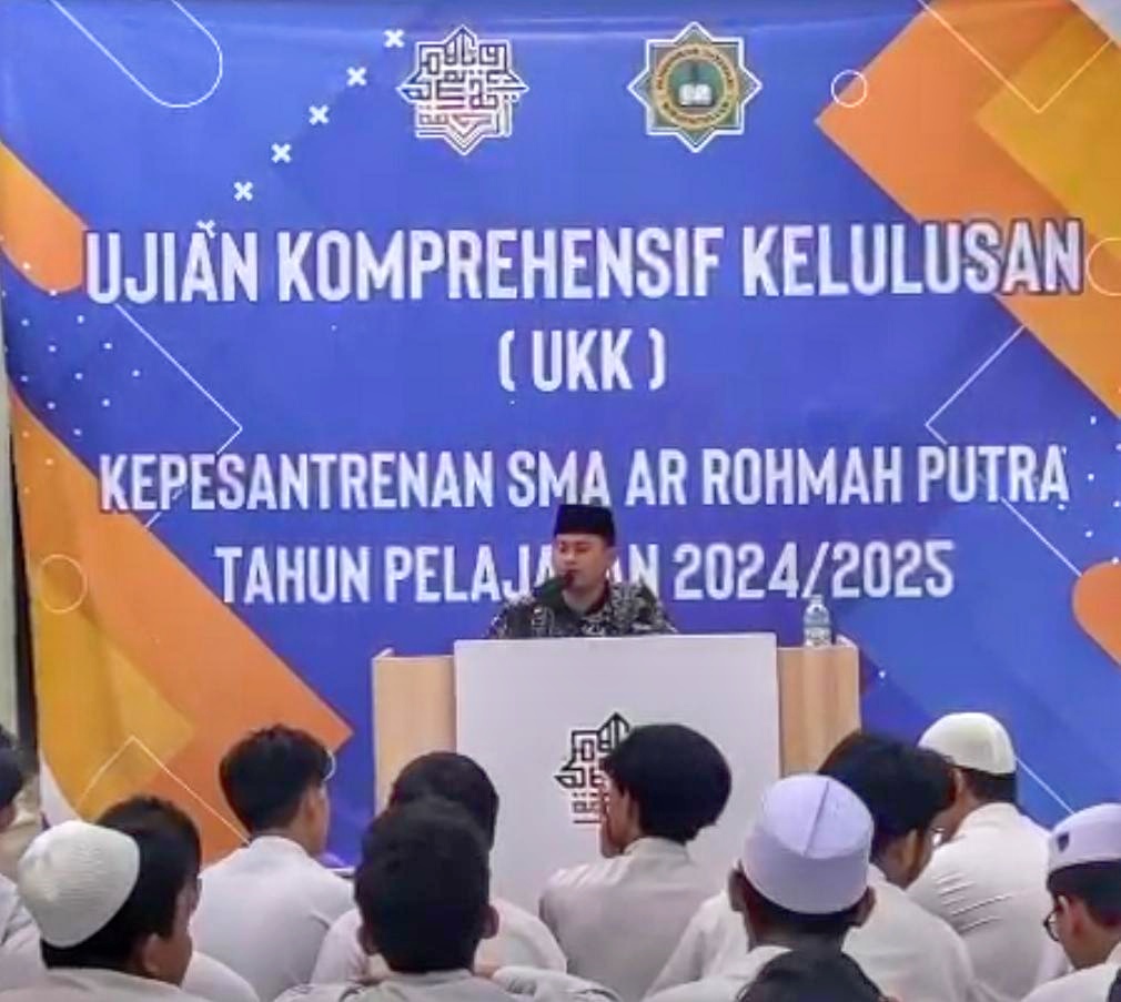 Siapkan Santri Terjun ke Masyarakat, Kepesantrenan SMA Ar-Rohmah Putra Gelar Ujian Komprehensif Kelulusan 2024/2025
