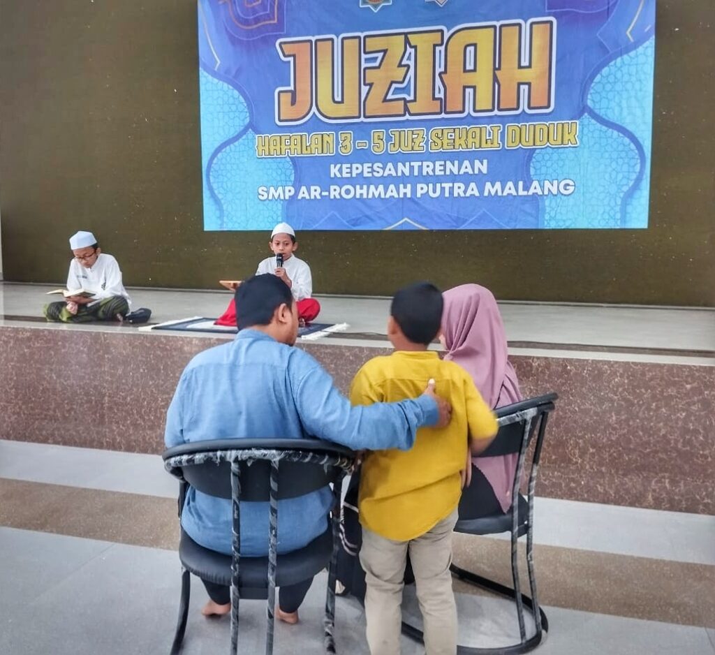 Songsong Generasi Qur'ani, Kepesantrenan SMP Ar-Rohmah Putra Gelar Juz'iyyah Al-Qur'an