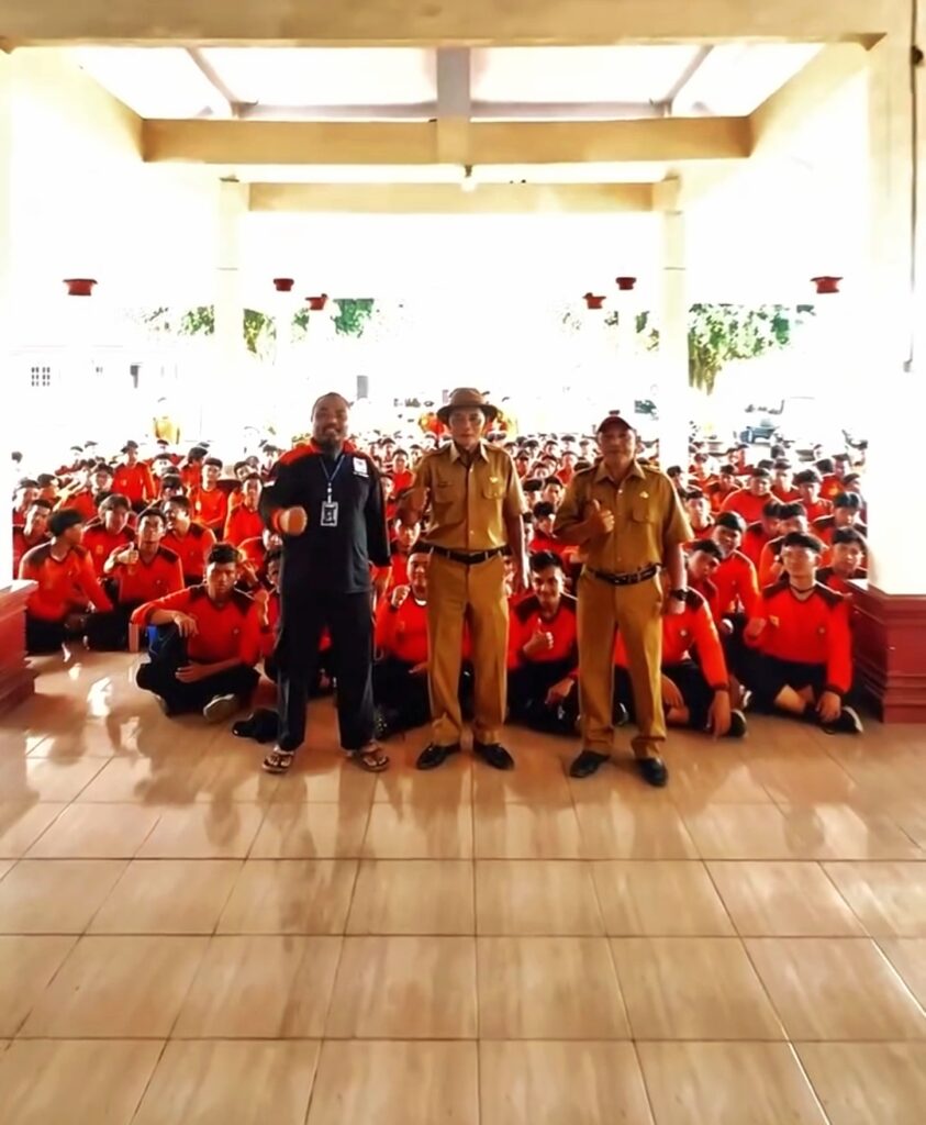 Tebar Kebaikan, Ratusan Santri SMA Ar-Rohmah Putra Praktik Dakwah di Lereng Gunung Kawi