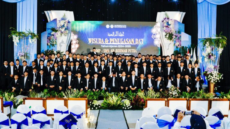 5 Fakta Menarik Seputar Wisuda SMP-SMA Ar-Rohmah Putra 2025, Apa Saja?