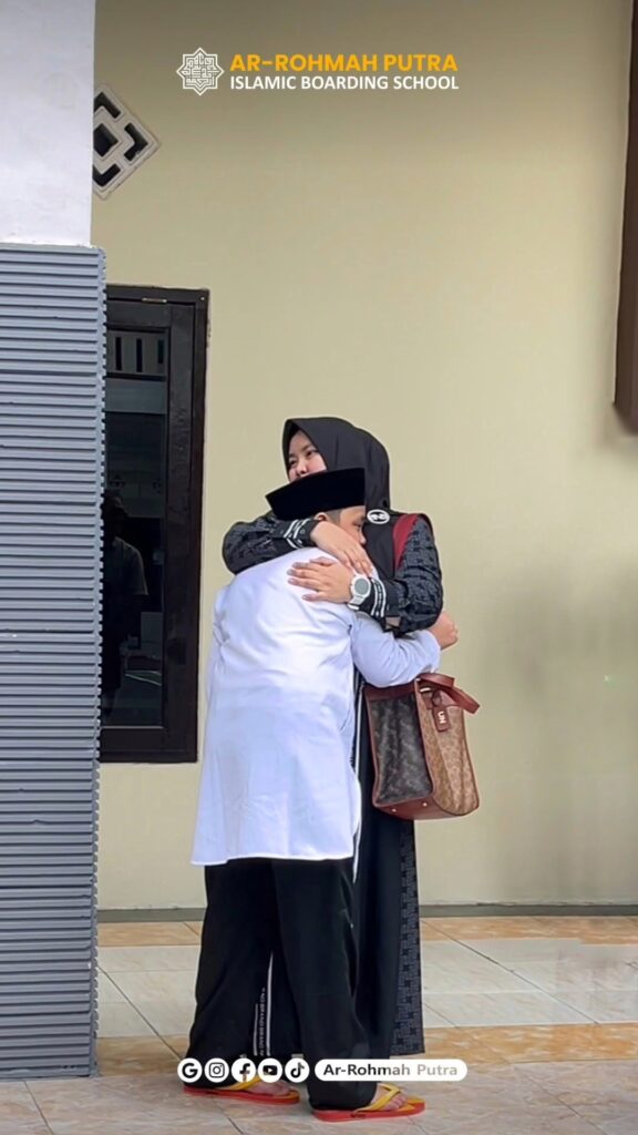 Cerita Haru Santri Baru Ar-Rohmah Putra